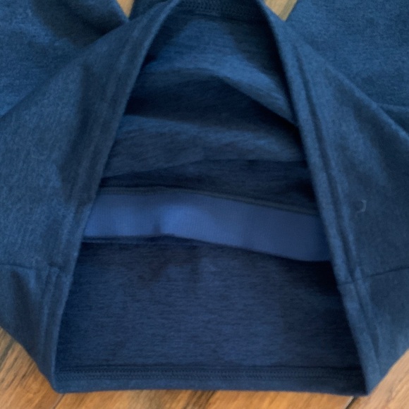 Quince Navy Sports Bra - Picture 4 of 6